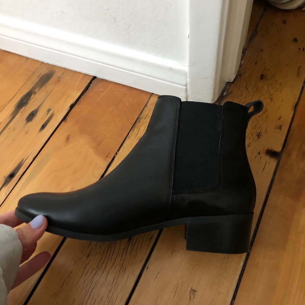 Black Chelsea boots